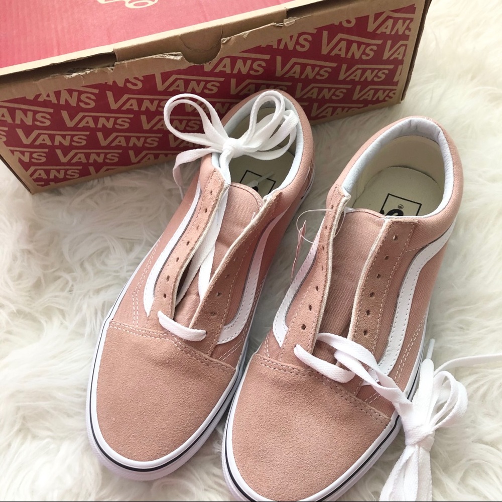NWT Vans Old Skool Sneakers 8.5 pink shoes urban outfitters shoes sneaker spring